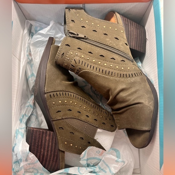 Baretraps Izzie Shooties Peep Toe Women's Shoes Moss Size 5 - Picture 11 of 14